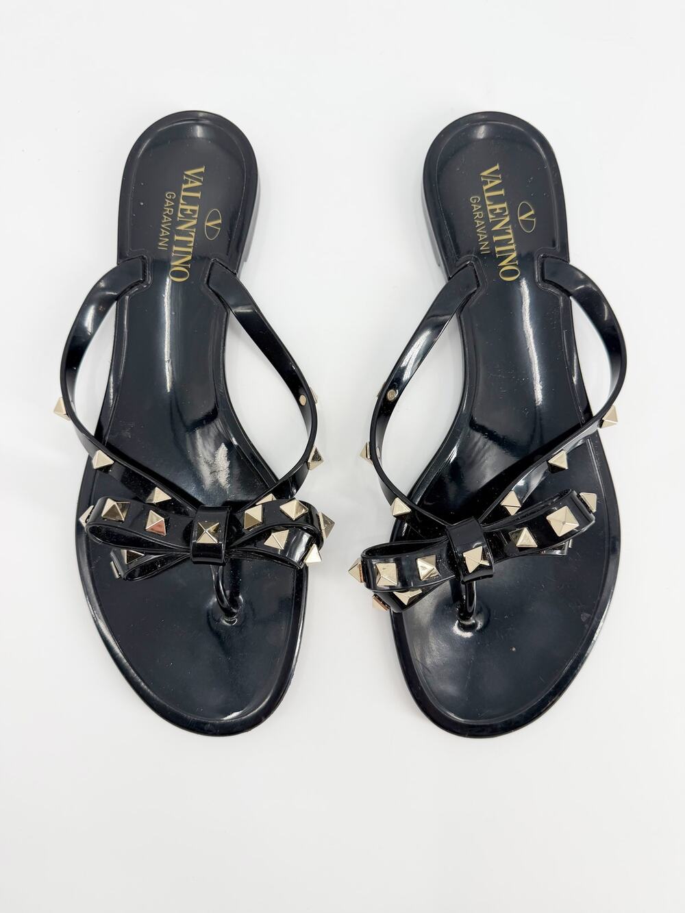 Valentino Garavani Black Rockstud Bow Jelly Thong Flat Sandals Size 39 EU US 8.5